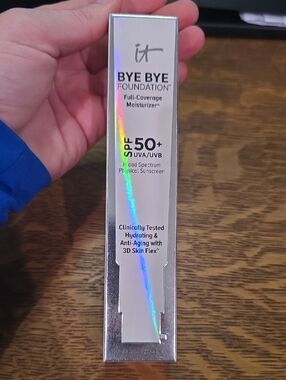 it cosmetics Bye Bye Foundation Full Coverage Mosterizer Spf 50 Uva/uvb Medium